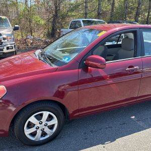 HYUNDAI ACCENT GLS - 2