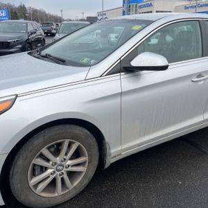 HYUNDAI SONATA SE - 2