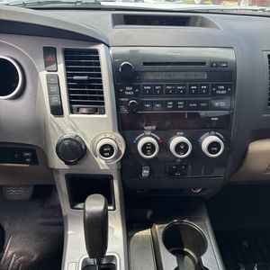 2008 Toyota SEQUOIA SR5 — фото 36