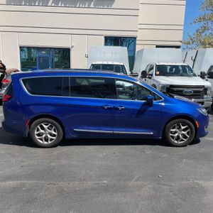 CHRYSLER PACIFICA TOURING L PLUS - 10