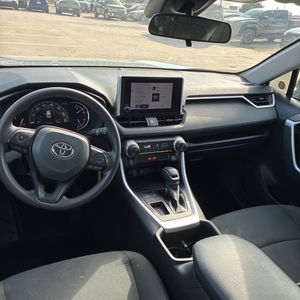 صورة مصغرة 36 لـ 2025 Toyota RAV4 LE