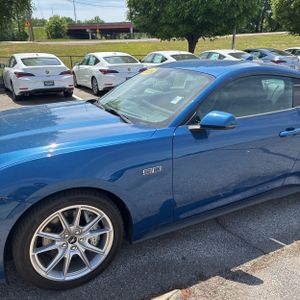 FORD MUSTANG GT PREMIUM - 2