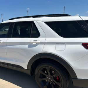 FORD EXPLORER ST - 6