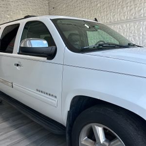 2014 Chevrolet SUBURBAN LT — миниатюра 11