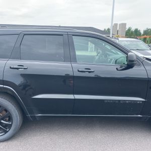 2017 JEEP GRAND CHEROKEE ALTITUDE thumbnail 11