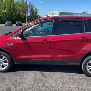 FORD ESCAPE SE - 4