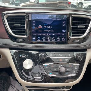 2020 Chrysler PACIFICA LIMITED — фото 41