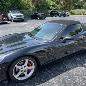 صورة 2 لـ 2005 Chevrolet CORVETTE BASE