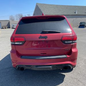 JEEP GRAND CHEROKEE SRT - 7