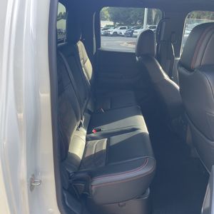 صورة مصغرة 34 لـ 2025 Nissan FRONTIER PRO-4X