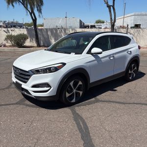 HYUNDAI TUCSON LIMITED - 1