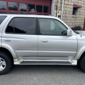 2001 Toyota 4RUNNER SR5 photo 10