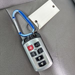 2015 Toyota SIENNA XLE 8-PASSENGER thumbnail 55