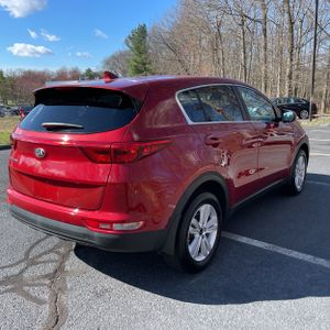 KIA SPORTAGE LX - 8