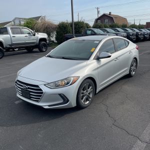 HYUNDAI ELANTRA SE - 1