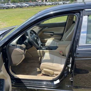 صورة مصغرة 32 لـ 2010 Honda ACCORD LX