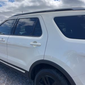 FORD EXPLORER XLT - 6