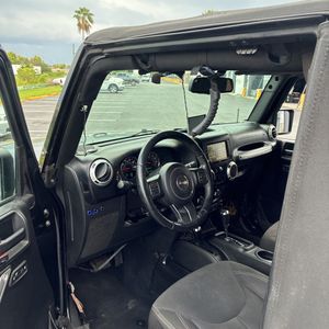 صورة مصغرة 36 لـ 2015 JEEP WRANGLER SAHARA