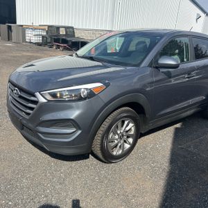 HYUNDAI TUCSON SE - 2