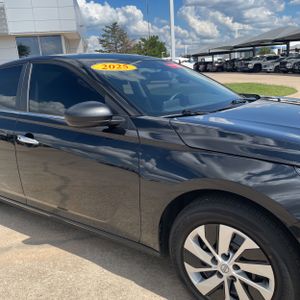 2025 Nissan ALTIMA S FWD — миниатюра 13