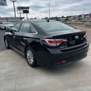 HYUNDAI SONATA HYBRID SE - 5