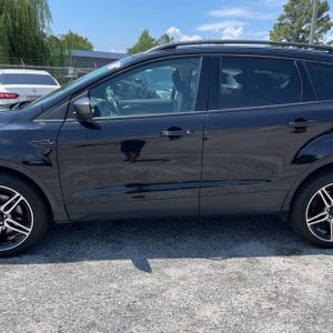 صورة 4 لـ 2019 FORD ESCAPE SEL