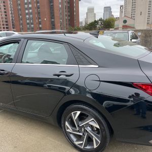 HYUNDAI ELANTRA SEL - 6