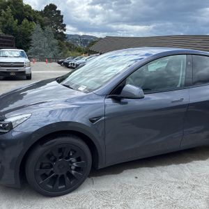 TESLA MODEL Y LONG RANGE - 2