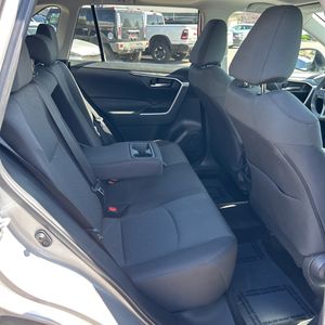 2024 Toyota RAV4 XLE — миниатюра 35