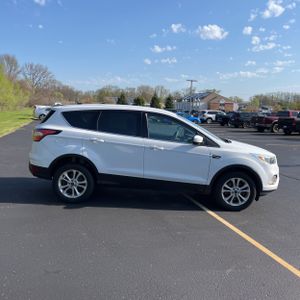 FORD ESCAPE SE - 10