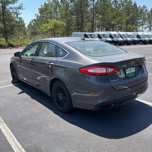 FORD FUSION SE - 5