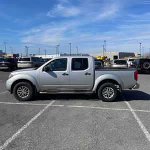 NISSAN FRONTIER SV - 3