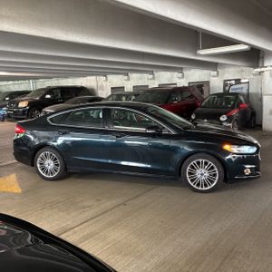 FORD FUSION SE - 10