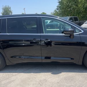 2024 Chrysler PACIFICA TOURING L — миниатюра 11