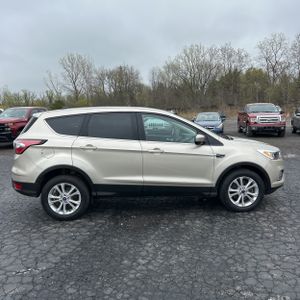 FORD ESCAPE SE - 10
