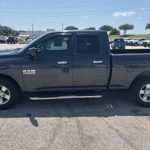 2015 RAM 1500 SLT — фото 4