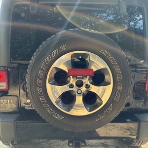 صورة 46 لـ 2017 JEEP WRANGLER UNLIMITED SAHARA