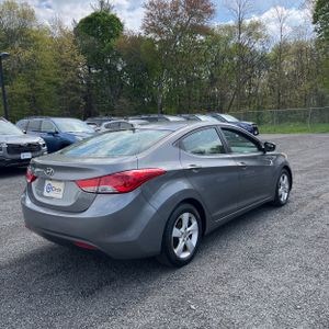 HYUNDAI ELANTRA GLS - 8