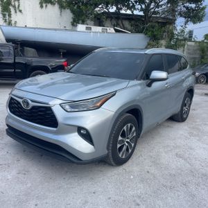 2023 Toyota HIGHLANDER XLE 照片 1