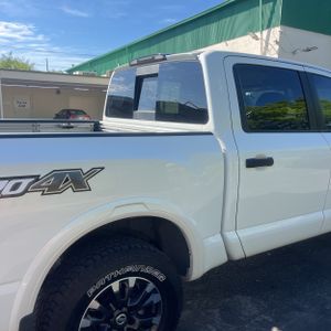 NISSAN TITAN PRO-4X - 9