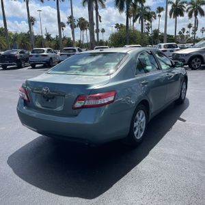 Toyota Camry Base - 8