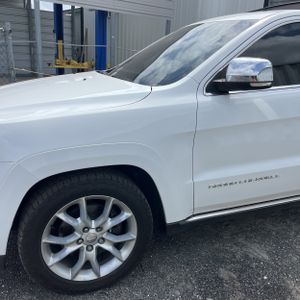 JEEP GRAND CHEROKEE SUMMIT - 2