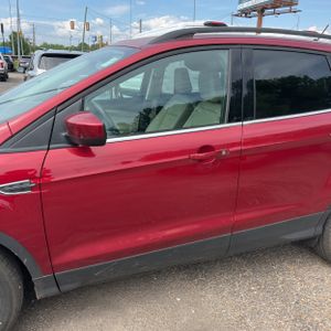 FORD ESCAPE SEL - 4