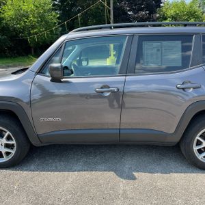 صورة 4 لـ 2021 JEEP RENEGADE LATITUDE