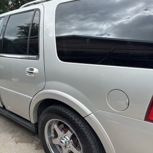 صورة 5 لـ 2006 Lincoln NAVIGATOR LUXURY