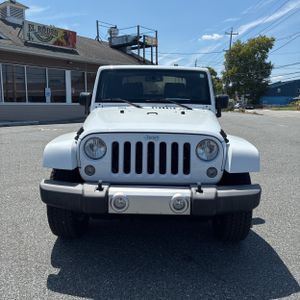 صورة مصغرة 14 لـ 2015 JEEP WRANGLER SAHARA
