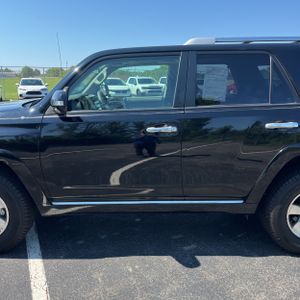 صورة 4 لـ 2010 Toyota 4RUNNER SR5