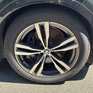 صورة 20 لـ 2021 BMW X7 M50I