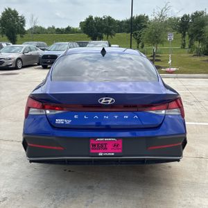 HYUNDAI ELANTRA SE - 7