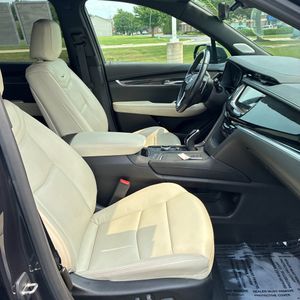 2023 Cadillac XT6 SPORT 照片 32
